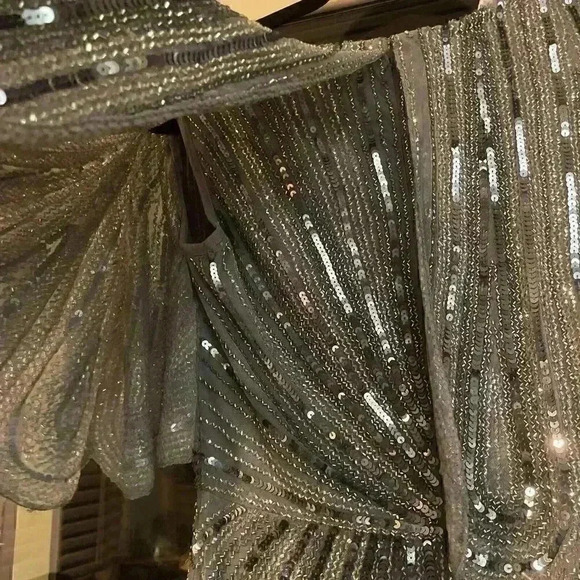 MAC DUGGAL DRESS SIZE 2 SEQUIN V NECK CAPE WIDE SLEEVE COLUMN GOWN $698 FORMAL - Picture 11 of 12